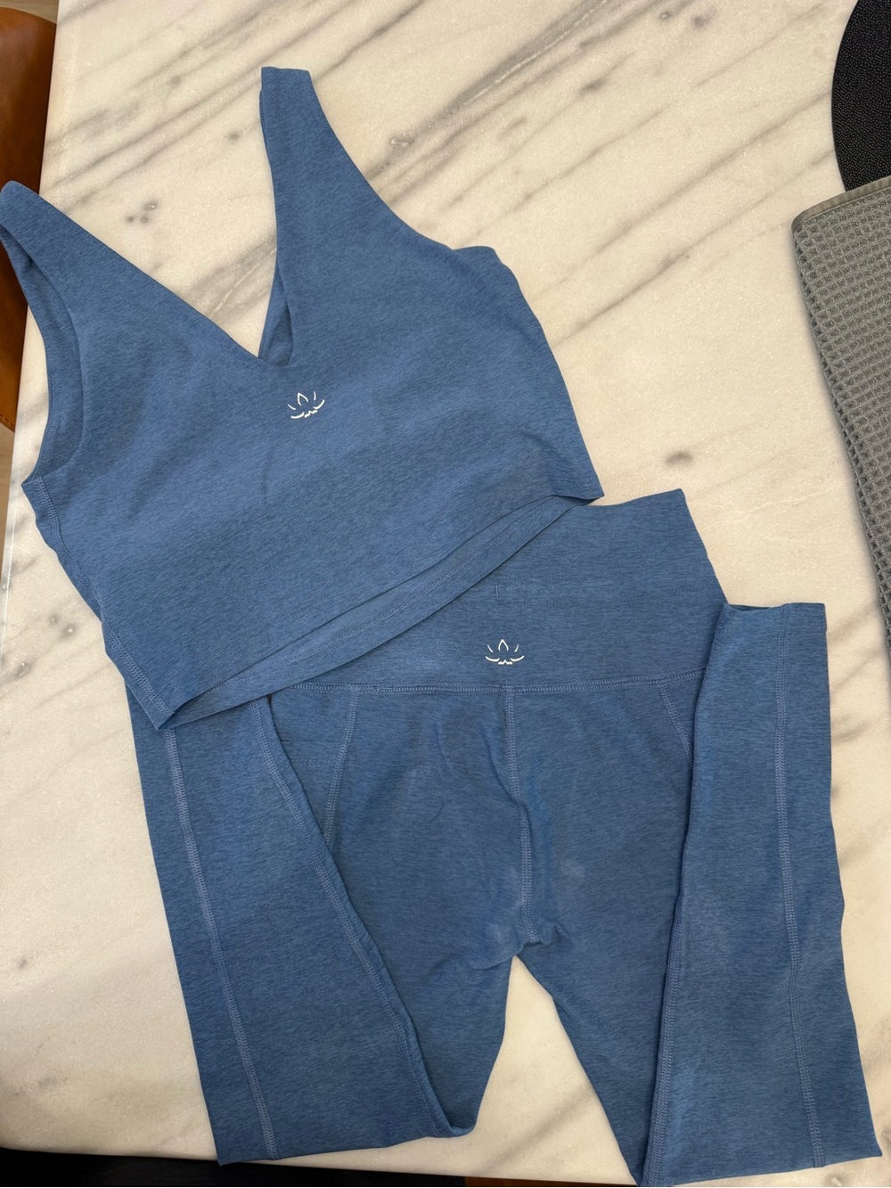 Beyond Yoga Slate Blue V-Neck Seamless Sports Bra & Leggings Set